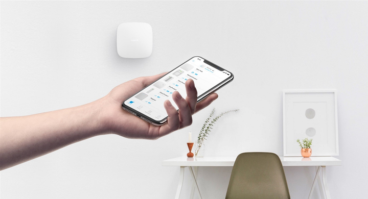 Інтелектуальна централь Ajax Hub Plus Black (GSM + Ethernet + Wi-Fi + 3G) (11790.01.BL1) - зображення 5