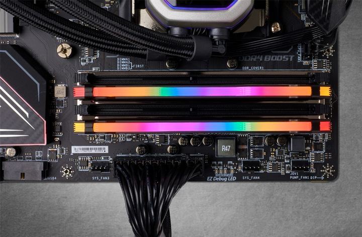 RAM Corsair DDR4-3000 16384MB PC4-24000 (zestaw 2x8192) Vengeance RGB Pro Czarny(CMW16GX4M2C3000C15) - obraz 5