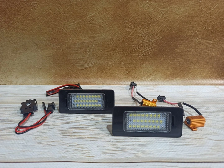 Плафон LED подсветка номера аналог 5N0943021 Фольксваген (Volkswagen) Пассат Б6 Шаран Гольф Туарег Туран - Фото 3 Плафон LED подсветка номера аналог 5N0943021 Фольксваген (Volkswagen) Пассат Б6 Шаран Гольф Туарег Туран - изображение 3