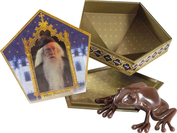 Іграшка The Noble Collection HARRY POTTER Chocolate Frog Prop (NBCNN7428) - Фото 5 Іграшка The Noble Collection HARRY POTTER Chocolate Frog Prop (NBCNN7428) - зображення 5