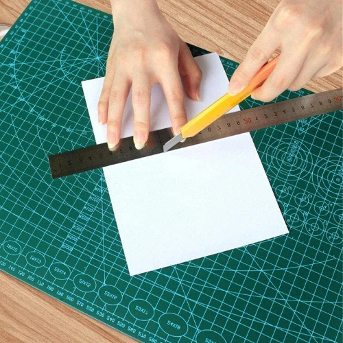 Килимок з розміткою для різання А4 Cutting mat двосторонній Розкрійний килимок 3мм - Фото 2 Килимок з розміткою для різання А4 Cutting mat двосторонній Розкрійний килимок 3мм - зображення 2
