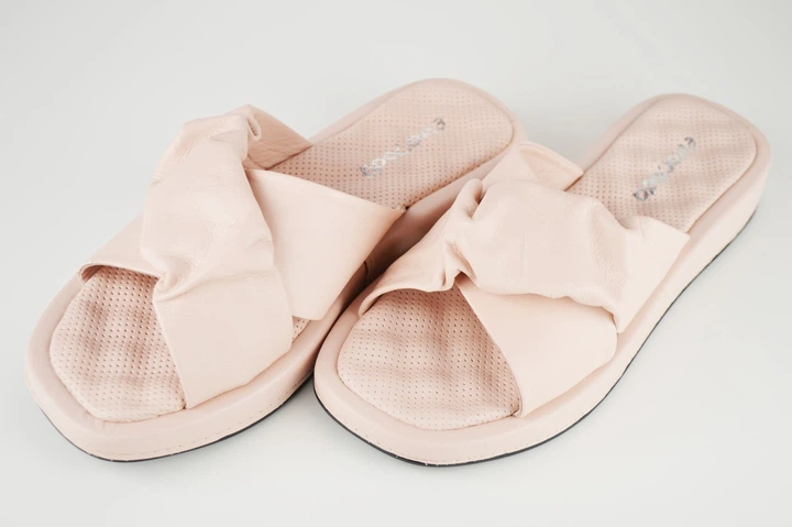 Шлепанцы Evromoda 316123 пудра кожа 37 - изображение 2