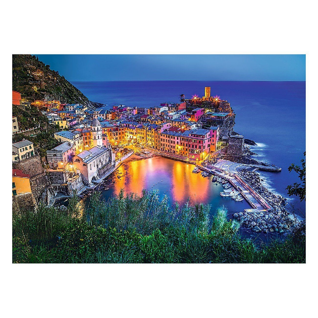 Puzzle Trefl Vernazza o zmroku, 2000 elementów (27086) - obraz 2