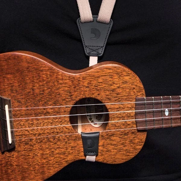Ремень для укулеле D'Addario 19UKE01 ECO-COMFORT UKULELE STRAP (SAND) - Фото 2 Ремень для укулеле D'Addario 19UKE01 ECO-COMFORT UKULELE STRAP (SAND) - изображение 2