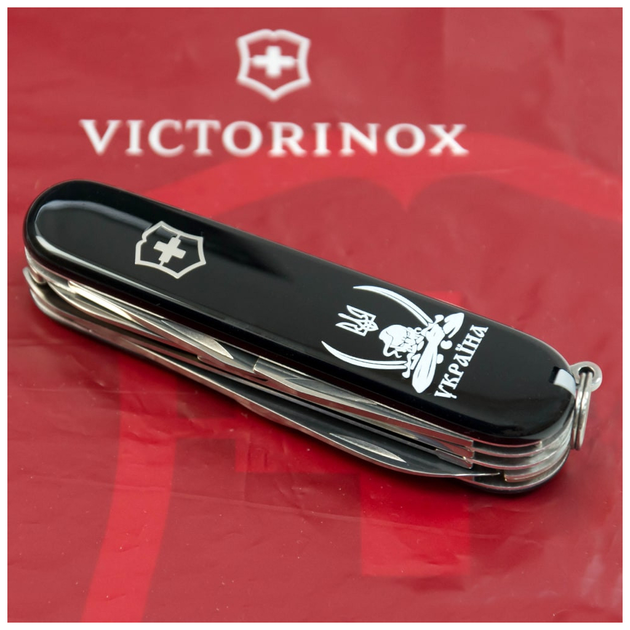 Нож Victorinox Huntsman Ukraine Black Козак з Шаблями (1.3713.3_T1110u) - изображение 2