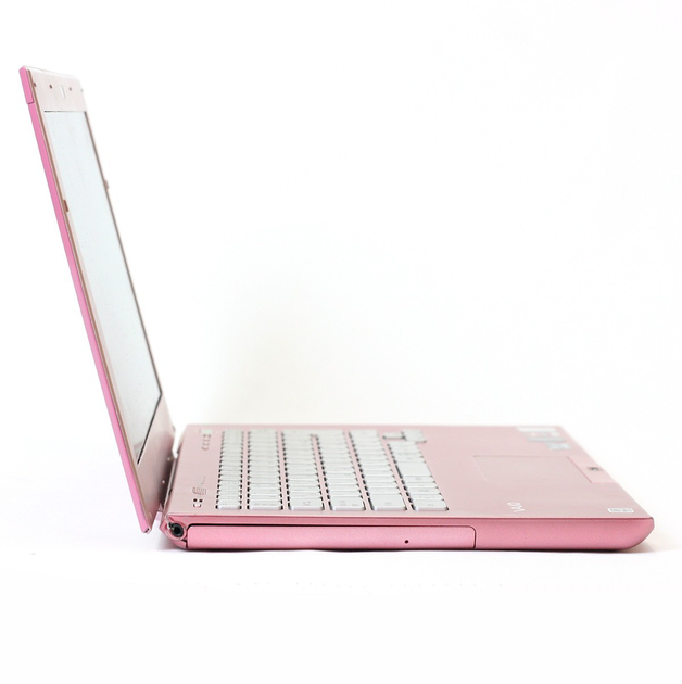 Ультрабук Sony VAIO VPCSE + Radeon розовый (refurbished