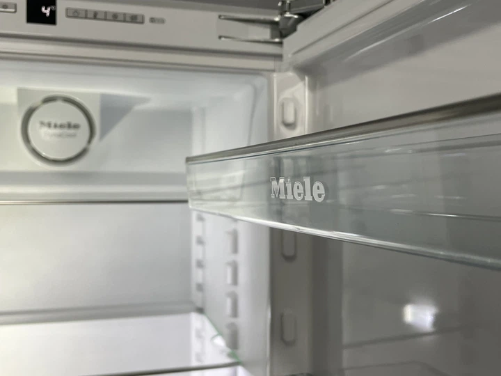 Вбудований холодильник Miele KFN 37232 iD Б\В - изображение 10