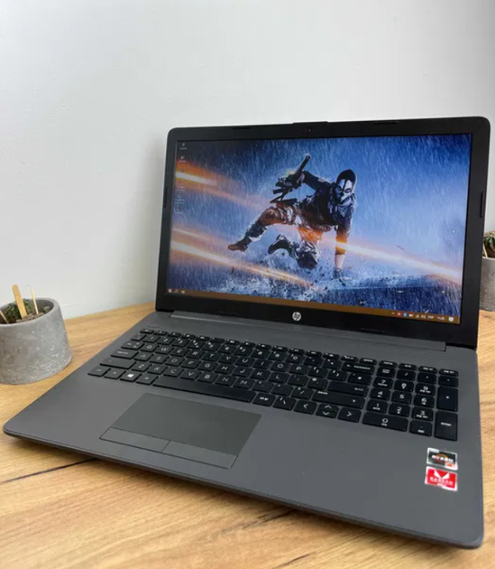 Ультрабук HP 255 G7 / 15.6" TN / Ryzen 3 2200U (2(4) ядра по 2.5-3.4GHz) / 8GB DDR4 / 256GB SSD NVME / WebCam / AMD Radeon Vega 3 / Win 10 PRO Lic б/в - Фото 2 Ультрабук HP 255 G7 / 15.6" TN / Ryzen 3 2200U (2(4) ядра по 2.5-3.4GHz) / 8GB DDR4 / 256GB SSD NVME / WebCam / AMD Radeon Vega 3 / Win 10 PRO Lic б/в - зображення 2
