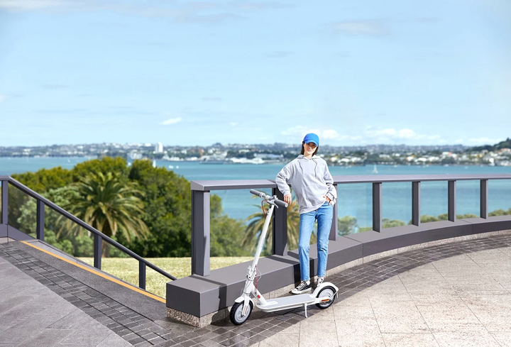 Hulajnoga elektryczna Xiaomi Mi Electric Scooter 3 Lite White (BHR5389GL) - obraz 13