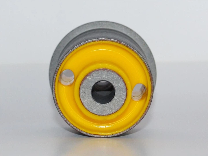 Полиуретановый сайлентблок переднего верхнего рычага Mercedes A 211 330 68 07 v18 Polybush 020135-39797-v18 Poly Bush (02013539797V18) - изображение 2