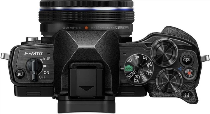 Фотоапарат Olympus OM-D E-M10 Mark IV Kit (14–42 mm) Black