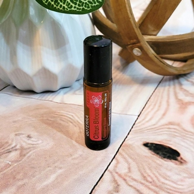 Смесь эфирных масел dōTERRA Citrus Bloom Touch / «Цитрус Блум» в роллере 10 ml - изображение 2