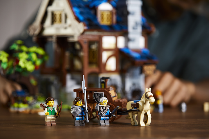 Конструктор LEGO Ideas Середньовічна кузня 2164 деталі (21325) - зображення 6