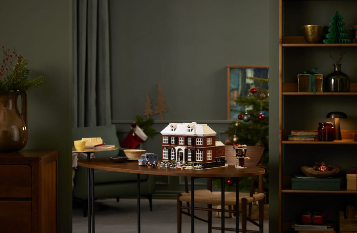 Zestaw klocków LEGO Ideas Home Alone 3955 elementów (21330) - obraz 6