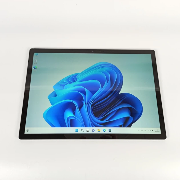 GTX1060搭載 Surface Book 2 i7-8650U 512GB Ноутбук 15.6