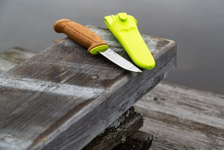 Нож Morakniv Floating Knife (S) Lime нержавеющая сталь (13686) - изображение 2