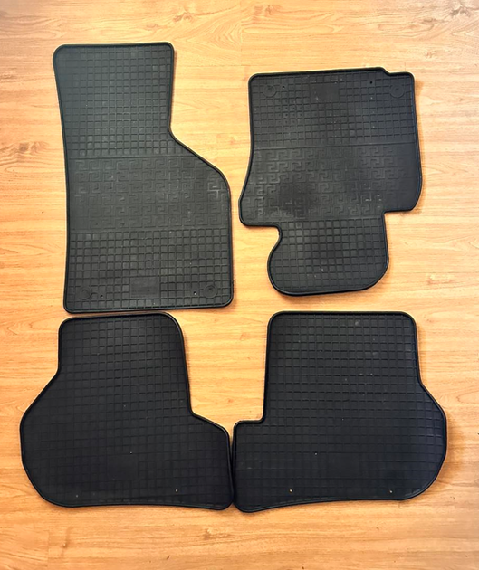 Резиновые коврики Polytep Skoda Octavia II Volkswagen Golf IV 97-03/Volkswagen Bora 97, черный (KG-7706) - изображение 2