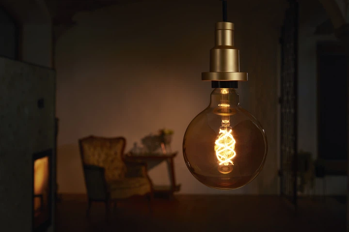 Lampa LED Osram Filament Vintage 1906 GLOBE 4W 300Lm 2000K E27 (4058075092136) - obraz 7