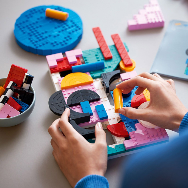 Zestaw klocków LEGO Art Sztuka współczesna 805 elementów (31210) - obraz 4