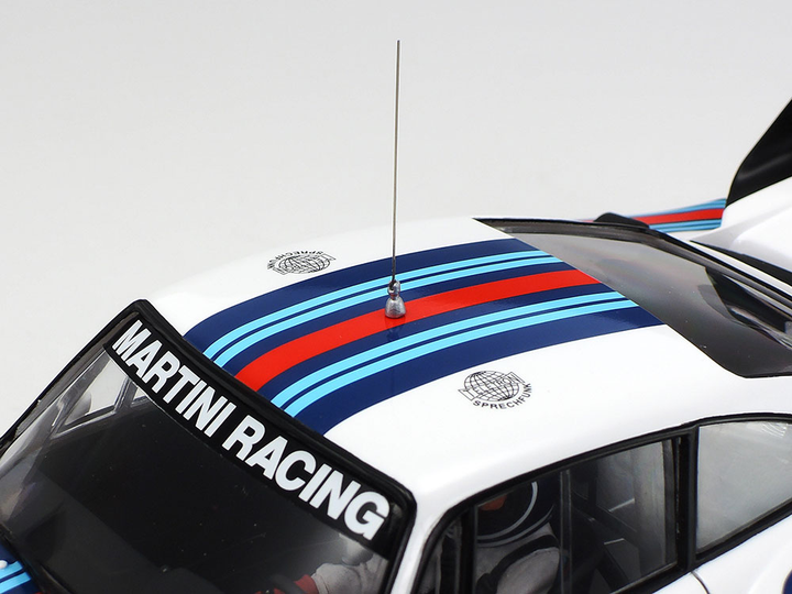 自動車 Tamiya 1/20 Martini Porsche 935 Turbo Сборная модель 1/20 авто Martini Porsche 935 Turbo Tamiya