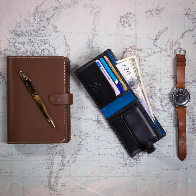 Мужской кожаный кошелек Visconti PM100 BK/CB Vincent чёрный - изображение 5