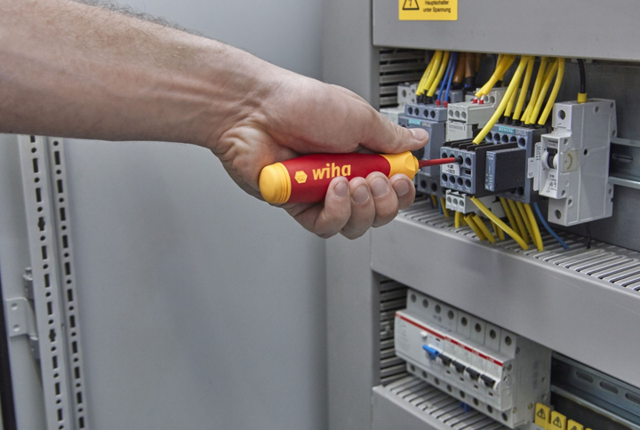 Викрутка магнітна з магазином для біт PocketMax®Electric Wiha 45296 - зображення 6
