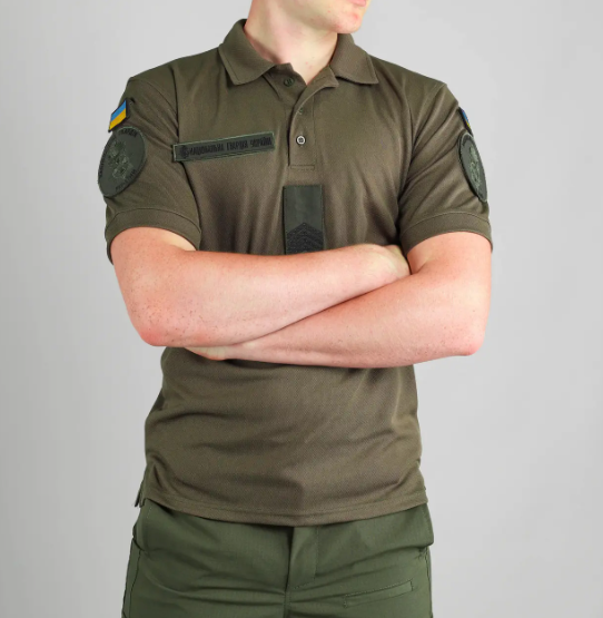 Футболка Поло НГУ вологовідштовхуюча CoolPass з нанесенням олива 54 No Brand 170231625_54 - Фото 6 Футболка Поло НГУ вологовідштовхуюча CoolPass з нанесенням олива 54 No Brand 170231625_54 - зображення 6