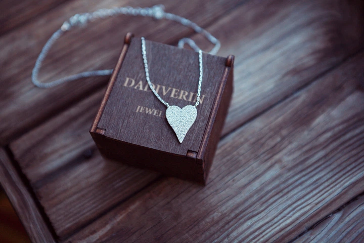 Срібне кольє з серцем, у якому фіаніти, Розмір M (АРТ. №280b/m) Dadiverin Jewelry - зображення 5