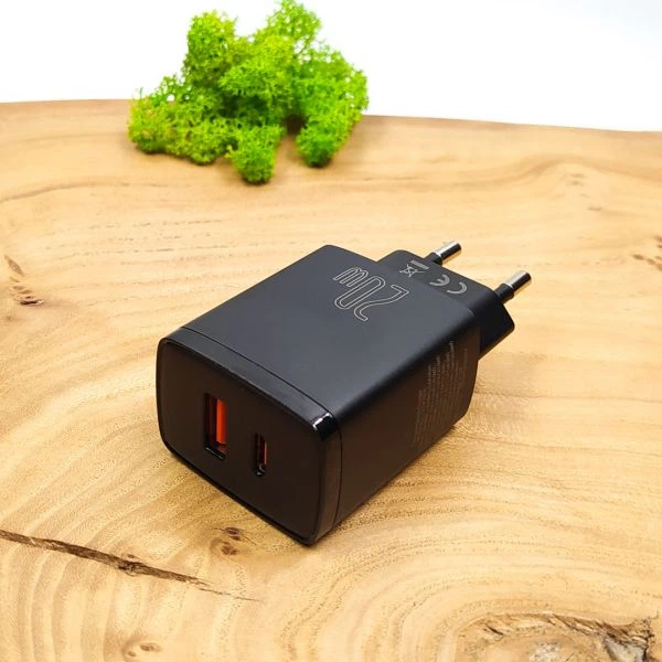 Сетевое зарядное устройство Baseus Compact Quick Charger 20W QC+PD(Type C+USB) Black - изображение 2