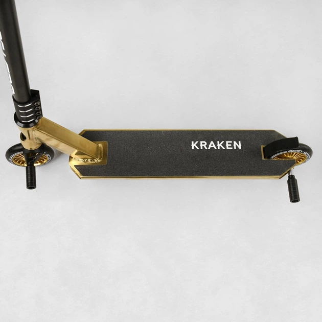 Трюковий самокат Best Scooter Kraken KR-93091 з кермовою системою HIC, колеса 110 мм, анодоване фарбування + 2 пеги, Золотистий - Фото 3 Трюковий самокат Best Scooter Kraken KR-93091 з кермовою системою HIC, колеса 110 мм, анодоване фарбування + 2 пеги, Золотистий - зображення 3