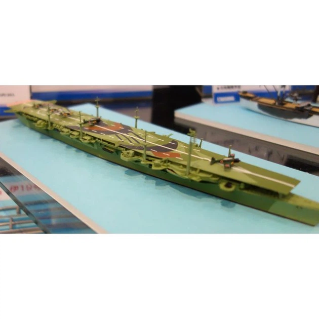 Збірна модель 1/700 авіаносець Water Line Series No. 228 Chitose IJN Aircraft Carrier Aoshima 00951 - зображення 3