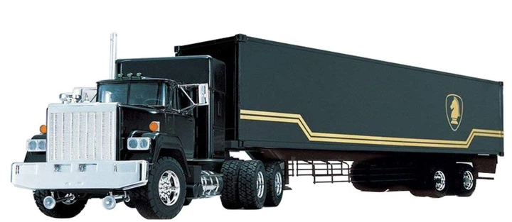 Сборная модель трейлера из фильма "Рыцарь дорог" Knight Rider Trailer Truck Aoshima 03066 - изображение 2