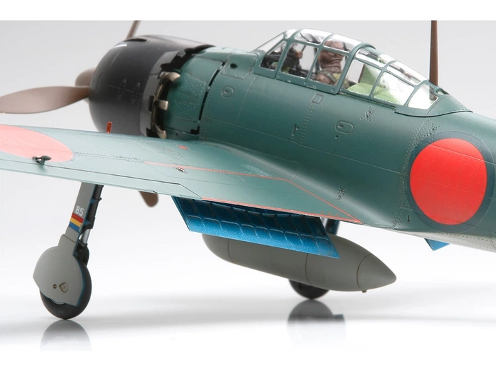 Збірна модель 1/48 літака Mitsubishi A6M5/5a Zero Fighter (Zeke