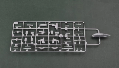 Збірна модель 1/350 soviet Navy Victor III Class (Project 671RTMK) SSN HobbyBoss 83529 - зображення 3