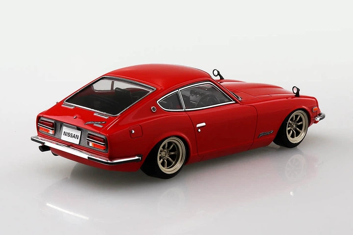 Сборная модель 1/32 автомобиль Nissan S30 Fairlady Z Custom Wheel(Red) Aoshima 06474 - изображение 3