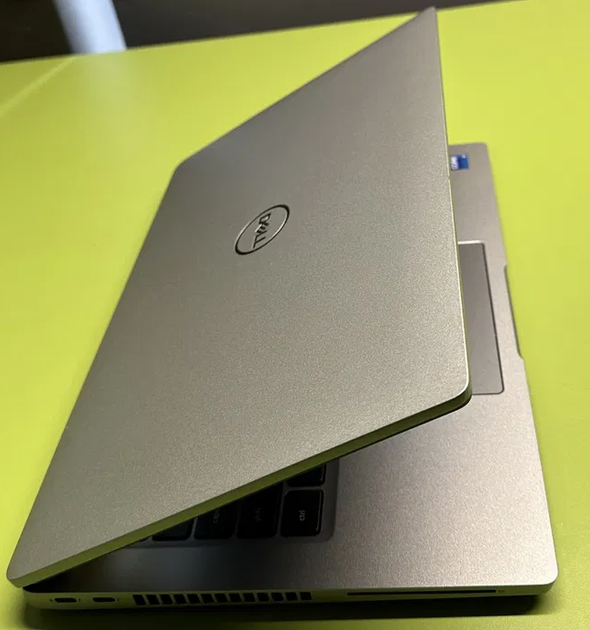 Ультрабук Dell Latitude 5430 / 14" (1920x1080) IPS / Intel Core i7-1255U (10 (12) ядер 1.7 - 4.7 GHz) / 16 GB DDR4 / 512 GB SSD / Intel Iris Xe Graphics / WebCam - изображение 7