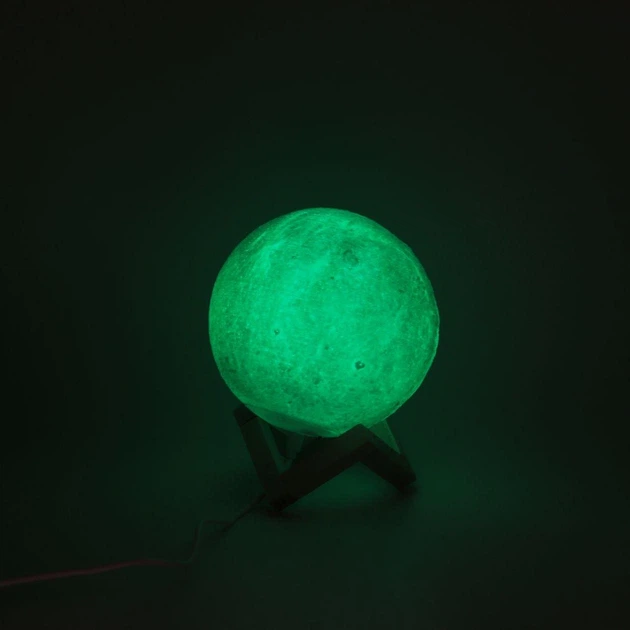Ночник 3D Moon Night Light аккумуляторный с USB, 16 цветов - Фото 9 Ночник 3D Moon Night Light аккумуляторный с USB, 16 цветов - изображение 9