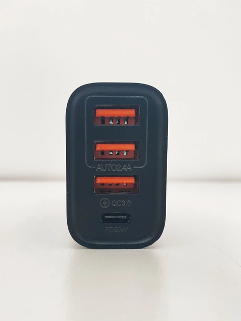 Зарядное устройство Power 3.0 20W 3USB+ TypeC Черный / Black - Фото 3 Зарядное устройство Power 3.0 20W 3USB+ TypeC Черный / Black - изображение 3