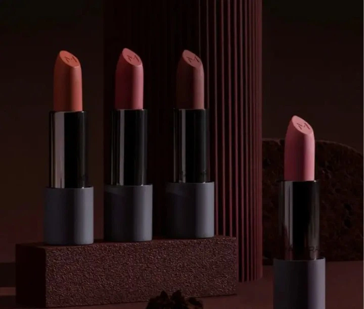 Помада Madara Velvet Wear матова 33 Magma 3.8 г (4752223006678) - зображення 4