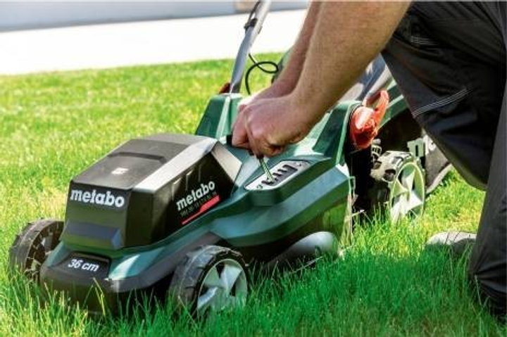 Аккумуляторная газонокосилка Metabo RM 36-18 LTX BL 36 без акб (601716850) - изображение 4