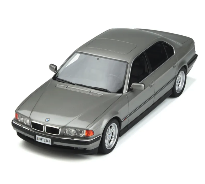 Модель автомобіля BMW 750 iL (E38) Aspen Silver Metallic by