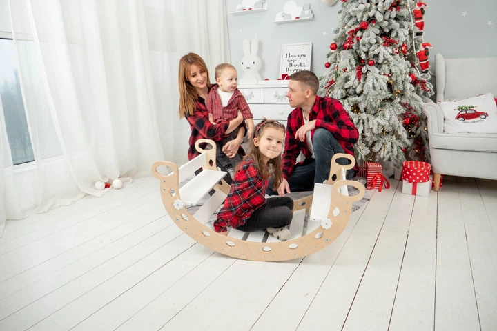 ゆ*え様 値下げ！Wood and hearts pikler Amazon.com: Wood And Hearts Triangle Set of Three Items