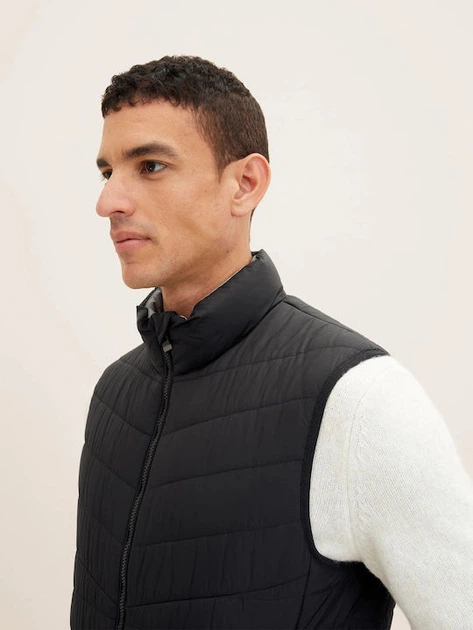 Жилет Tom Tailor M Чорний 1034034-29999 - Фото 3 Жилет Tom Tailor M Чорний 1034034-29999 - изображение 3
