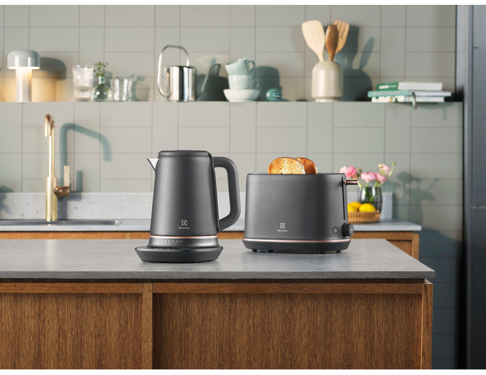 Электрочайник Electrolux E7K1-6BP Graphite - изображение 12