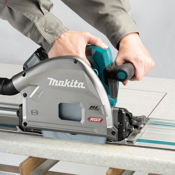 Аккумуляторная погружная дисковая пила Makita SP001GZ03 с AWS (Без АКБ и ЗУ) - Фото 2 Аккумуляторная погружная дисковая пила Makita SP001GZ03 с AWS (Без АКБ и ЗУ) - изображение 2