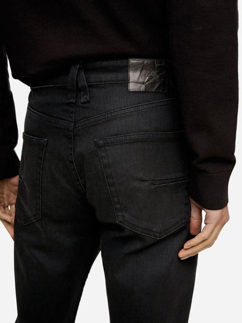 Jeansy slim fit męskie s.Oliver 10.3.11.26.185.2136720-99Z8 33-32 Czarne (4099974106364) - obraz 4