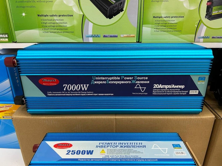 Інвертор із чистою синусоїдою на 7000W, 12V-220V, із вбудованою 20А зарядкою акумулятора Wimpex - WX-7100 - зображення 3