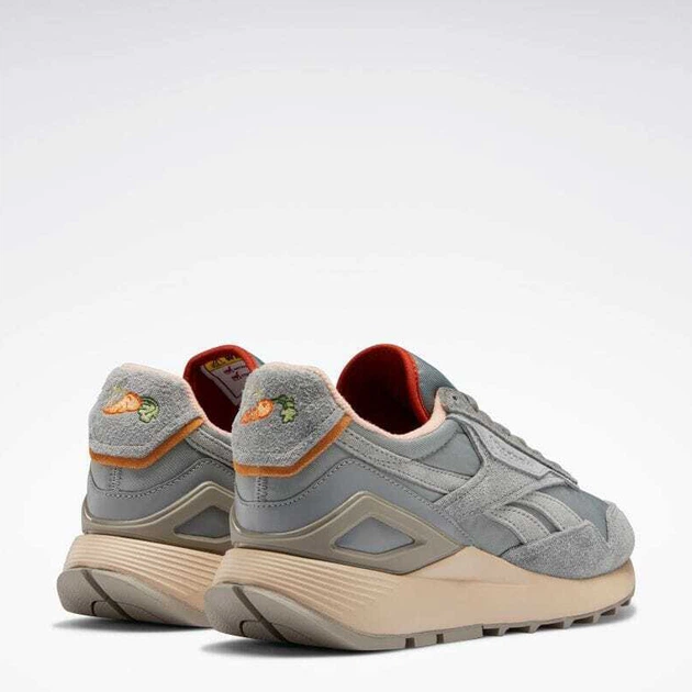 Buty sportowe męskie do kostki zamszowe na platformie Reebok Looney Tuney Classic Legacy AZ GW4301 40 (7.5US) 25.5 cm Szare (4065427559698) - obraz 3