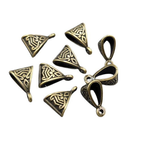 Бейлы Finding Держатель для кулона треугольный Античная бронза 15 mm x 10 mm Отверстия: 4.6 mm 2 mm - Фото 1 Бейлы Finding Держатель для кулона треугольный Античная бронза 15 mm x 10 mm Отверстия: 4.6 mm 2 mm - изображение 1