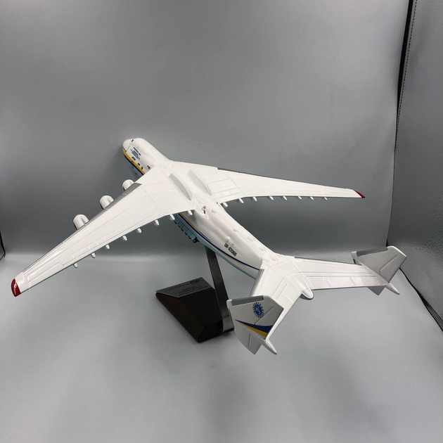 Antonov　AN-225　Mriya　1/200スケール Official license model of ANTONOV® An-225 Mriya. Scale 1/200
